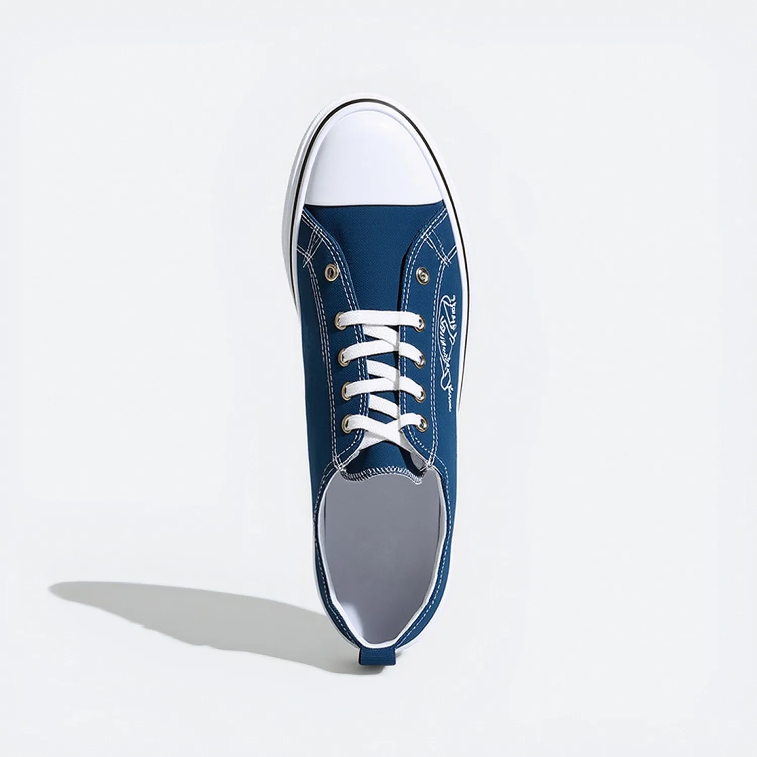 

LANGYUN New Style Breathable Low-top Sneakers Man Fashion Lightweight Students Skateboard Shoes