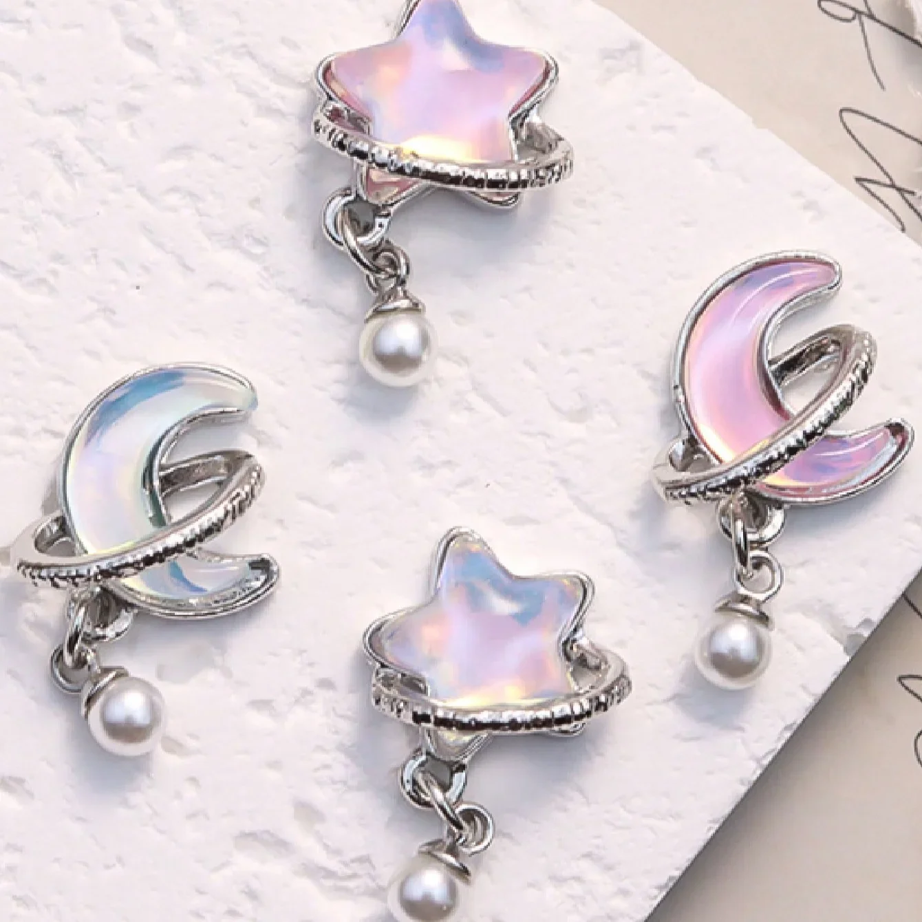 

4pcs Nail Art Fantasy Clear Starry Sky Planet Pendant DIY Decoration