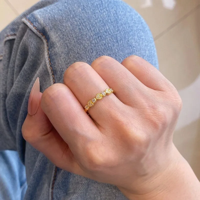 أزياء بسيطة فتاة القلب الحب صف صغير حلقة المرأة المتخصصة تصميم ضوء فاخر مطعمة الزركون المجوهرات الراقية