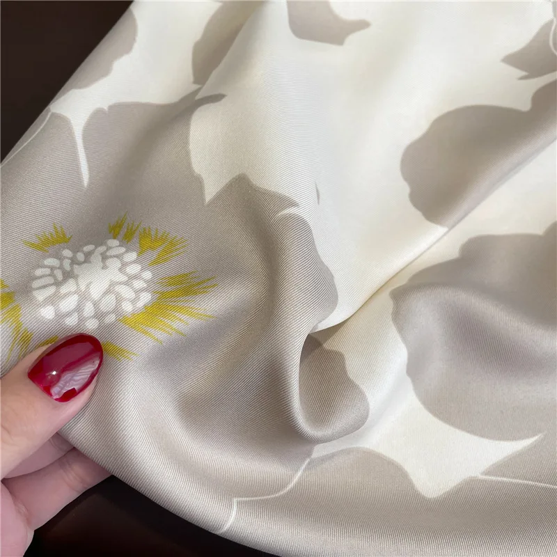 90*90cm Seiden schal Frauen beliebte Druck Foulard Satin quadratischen Kopf Hijab Luxusmarke Schal Banda nna weibliche Schall dämpfer Chiffen Wrap