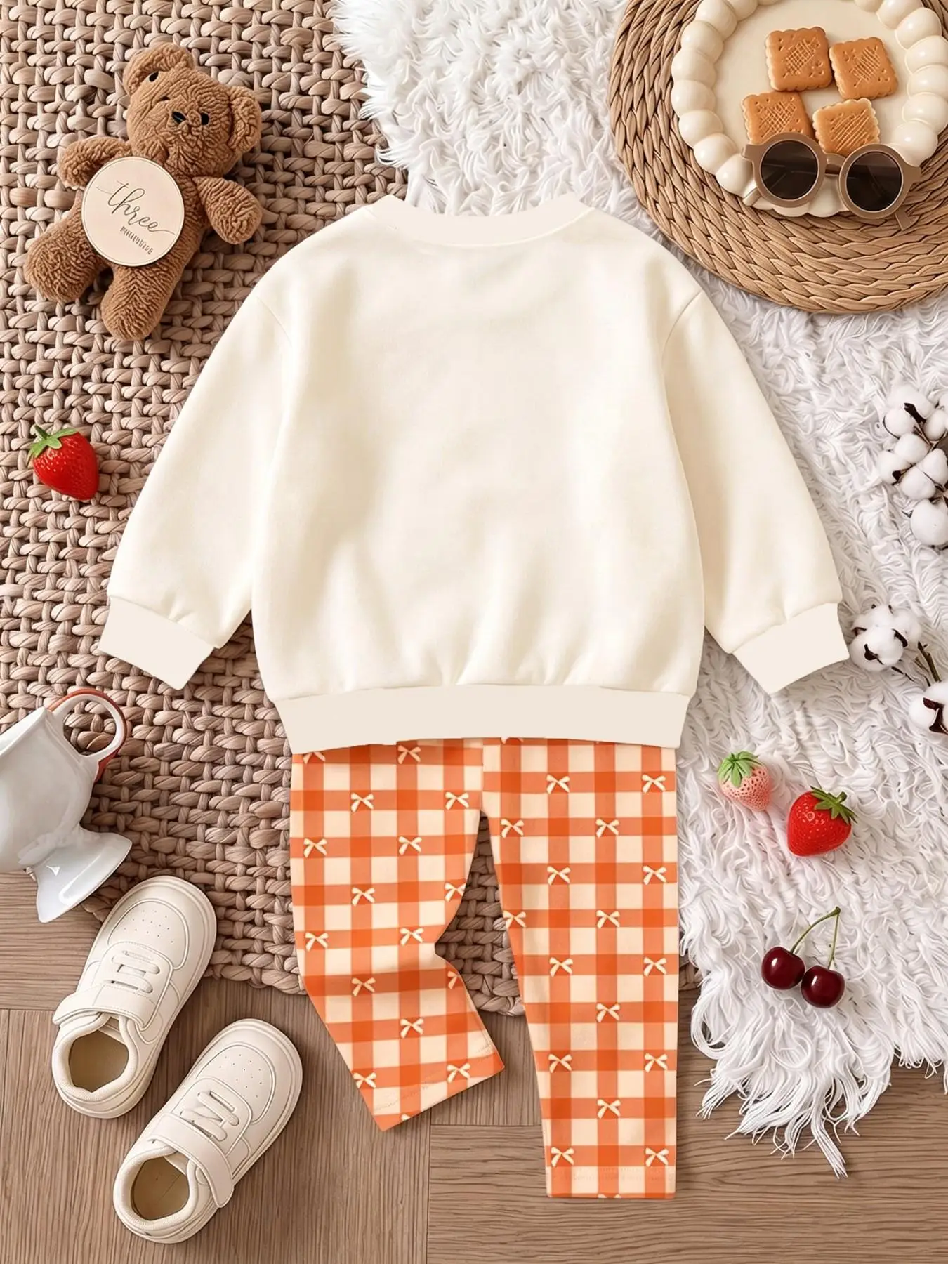 Girls' Halloween Pumpkin Print Sweatshirt Set, Cute Bow Letter Print Long-Sleeved Top Paired with Orange and White Plaid Leggings Two-Piece Set Suitable for Girls Aged 4-12, Autumn and Winter Clothing