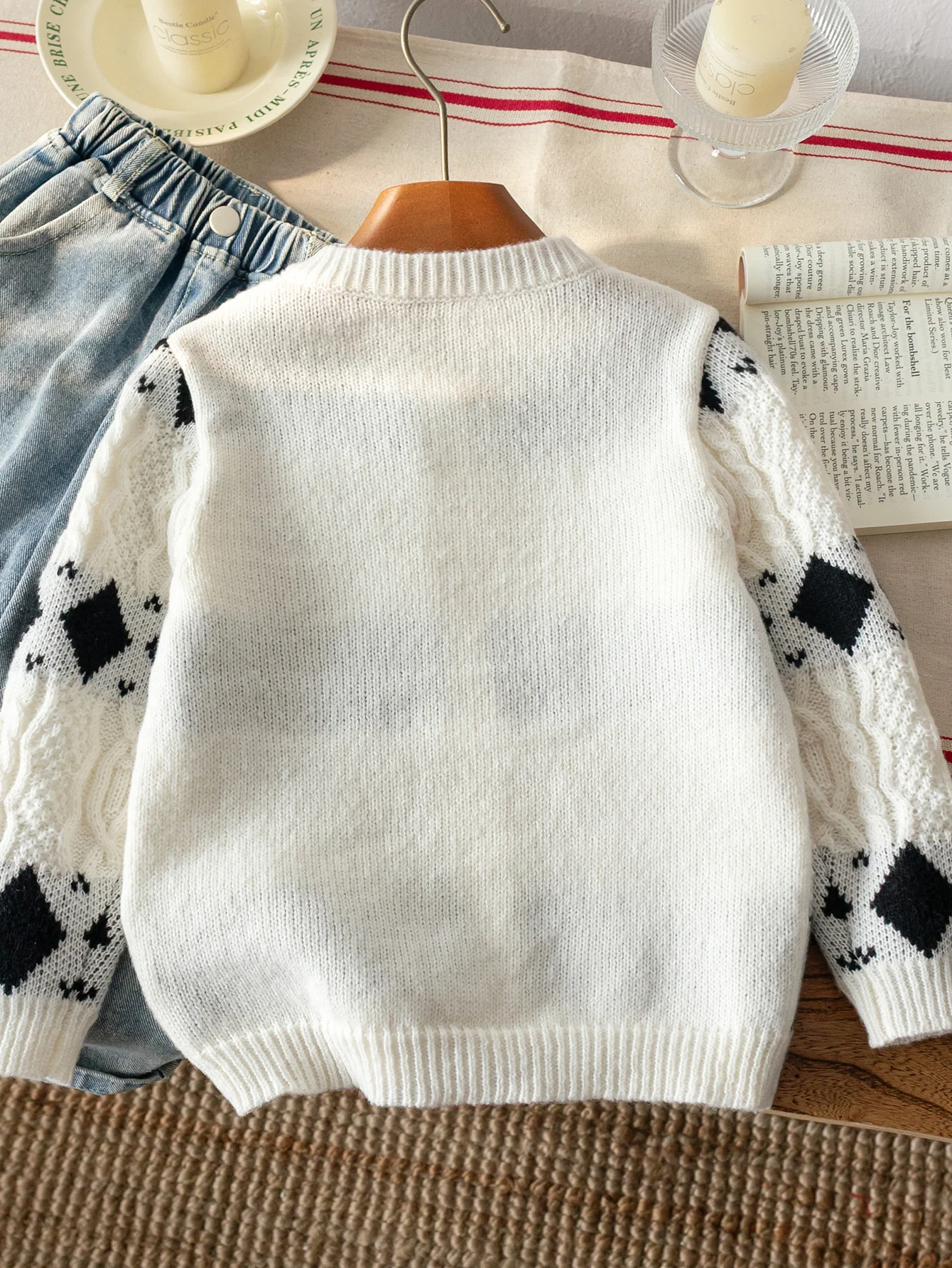 Boys' college style diamond grid long sleeved sweater knitted cardigan suitable for daily use in spring, autumn, and winter