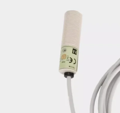 

E3F3-D12M Фотоэлектрический датчик переключателя, новое высокое качество