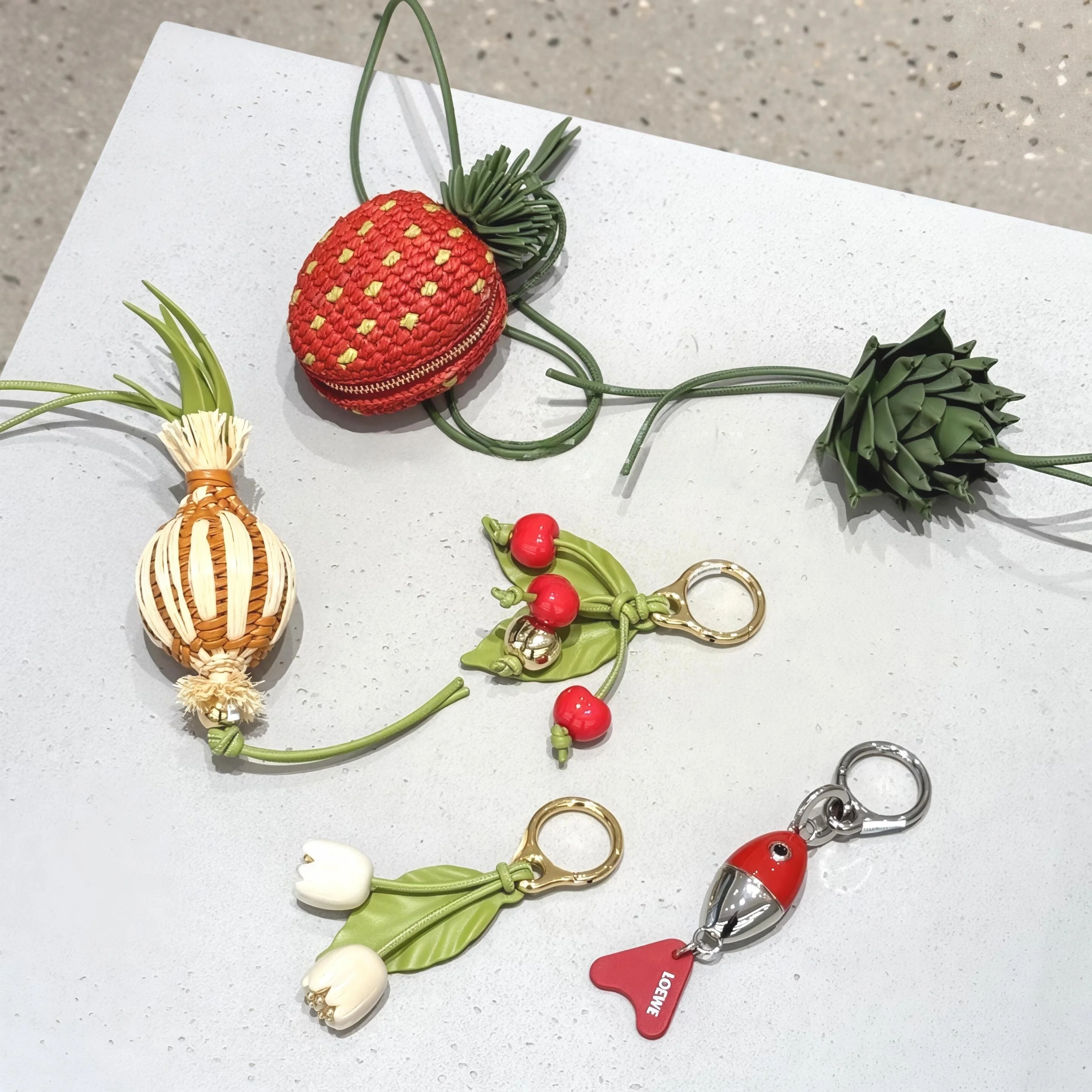 accesorios-de-decoracion-diy-para-paquetes-de-materiales-de-tejido-colgantes-de-abridor-de-botellas-con-disenos-de-fresa-ce