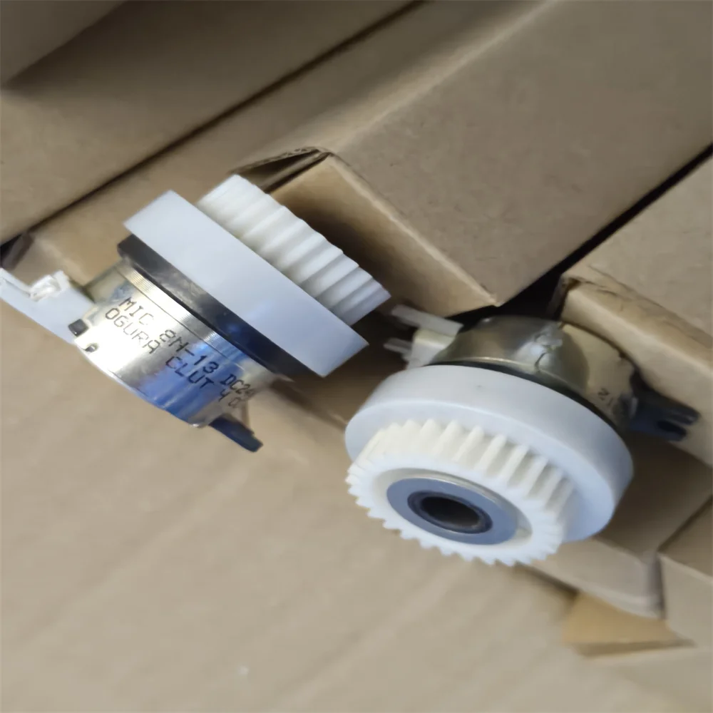 020-65009 P.F.Clutc… - image