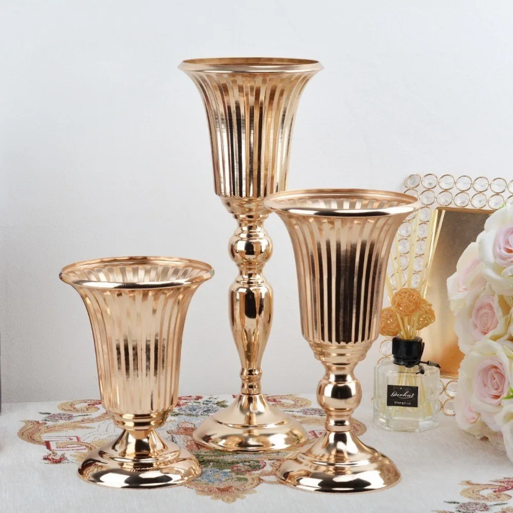 

Creative Metal Flower Stand Golden Trumpet Shape Art Flowers Vase Table Decoration Vase Flower Utensils