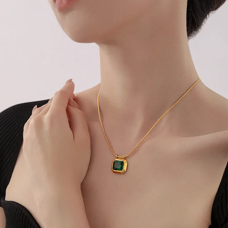 316L Stainless Steel Green Zirconia  Pendant Necklace For Women New Trend Girls Flat Snake Chain Jewelry Gifts