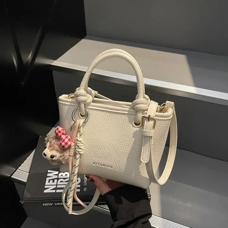 

Ретро-сумка женская 2026: Новая популярная простая однотонная универсальная повседневная сумка через плечо, сумка-мессенджер, сумка-ведро для поездок на работу