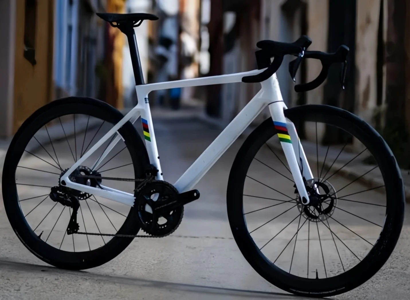 

2025 Rainbow V4RS Carbon Frame Disc Road world champions Bike Frameset With Handlebar 50mm Carbon Disc Wheelset