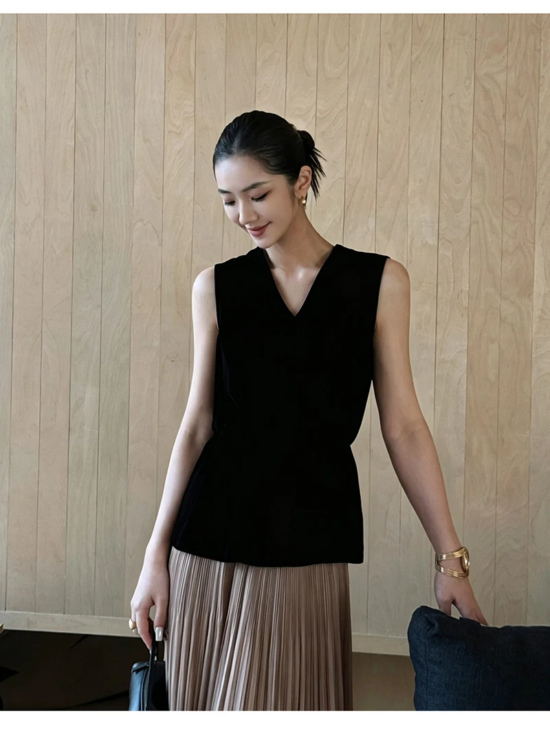 Luxury Silk Velvet Women's Top Sleeveless Blouse Stylish and Simple Outdoor Casual Top for Spring Summer Cool Comfortable