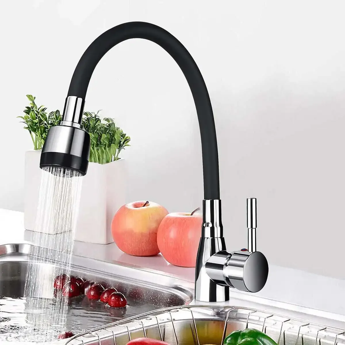 

360° Rotating Single Handle Kitchen Basin Faucet Black Polished Chrome Cold and Hot Water Mixer Tap Torneira Deck Mounted Faucet