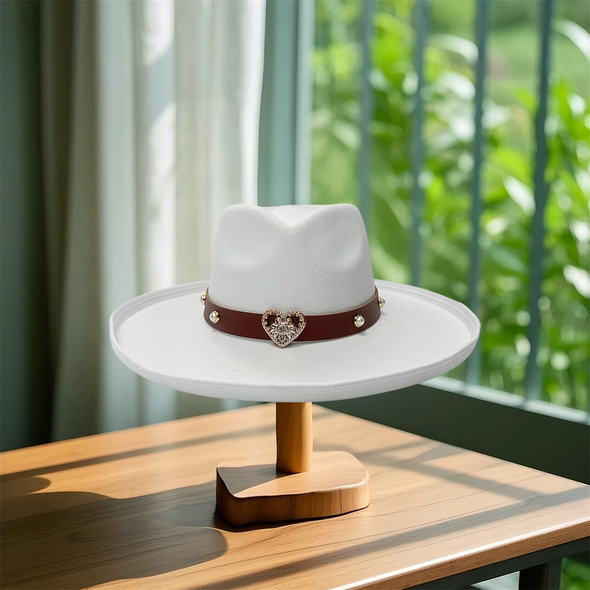 

Винтажная шерстяная шляпа-федора с широкими полями и лентой. Стильная панама в стиле ретро для женщин. Элегантный аксессуар для платья.