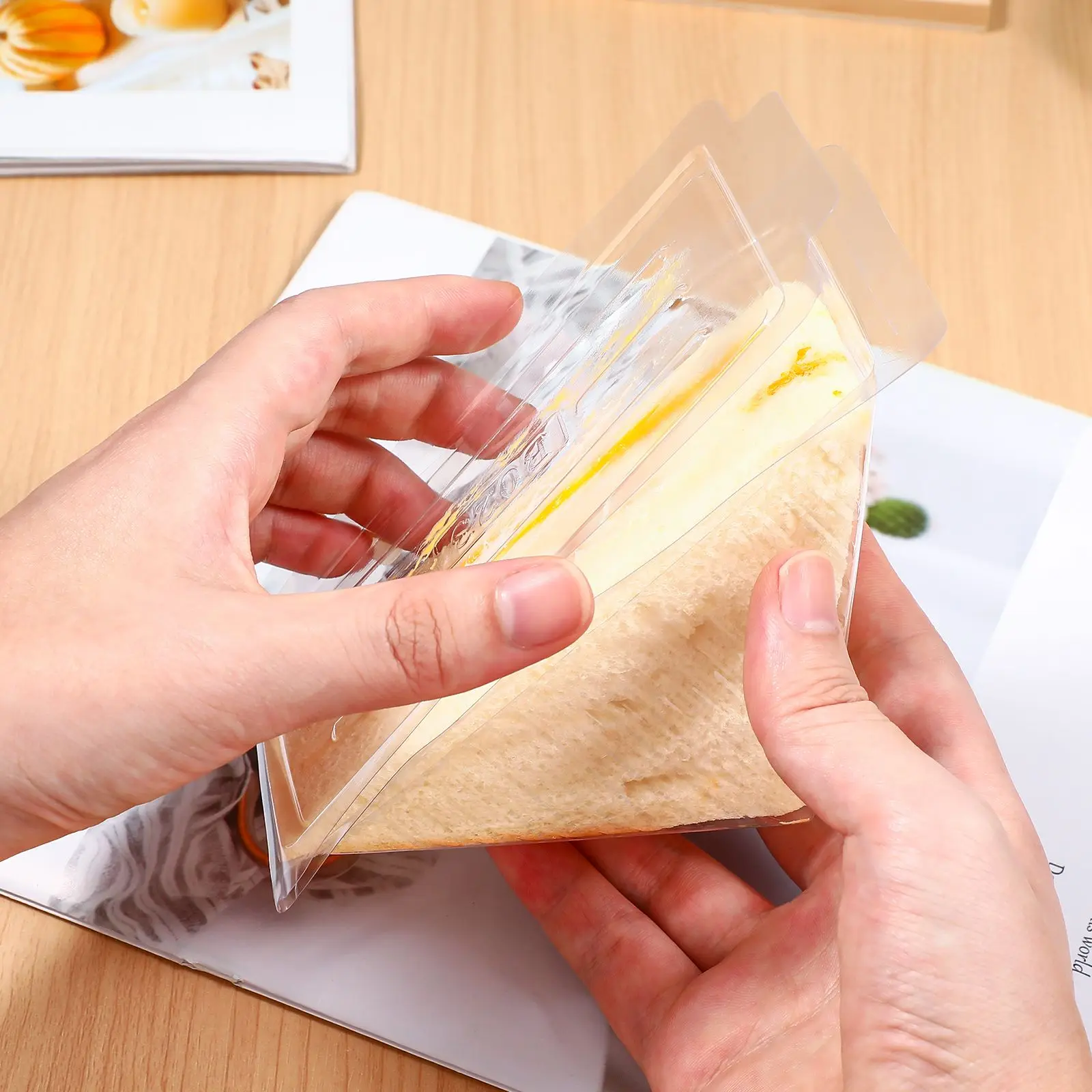 

50 Pcs Disposable Sandwich Box Plastic Transparent Food Container Triangle Packing Case Storage Container For Mousse Wedding