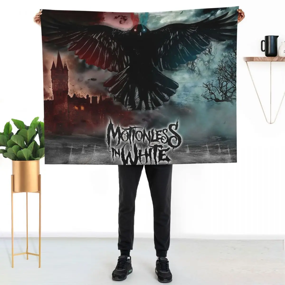 

Gagak Hitam Throw Blanket Modern Design Soft Blanket for Home Decor