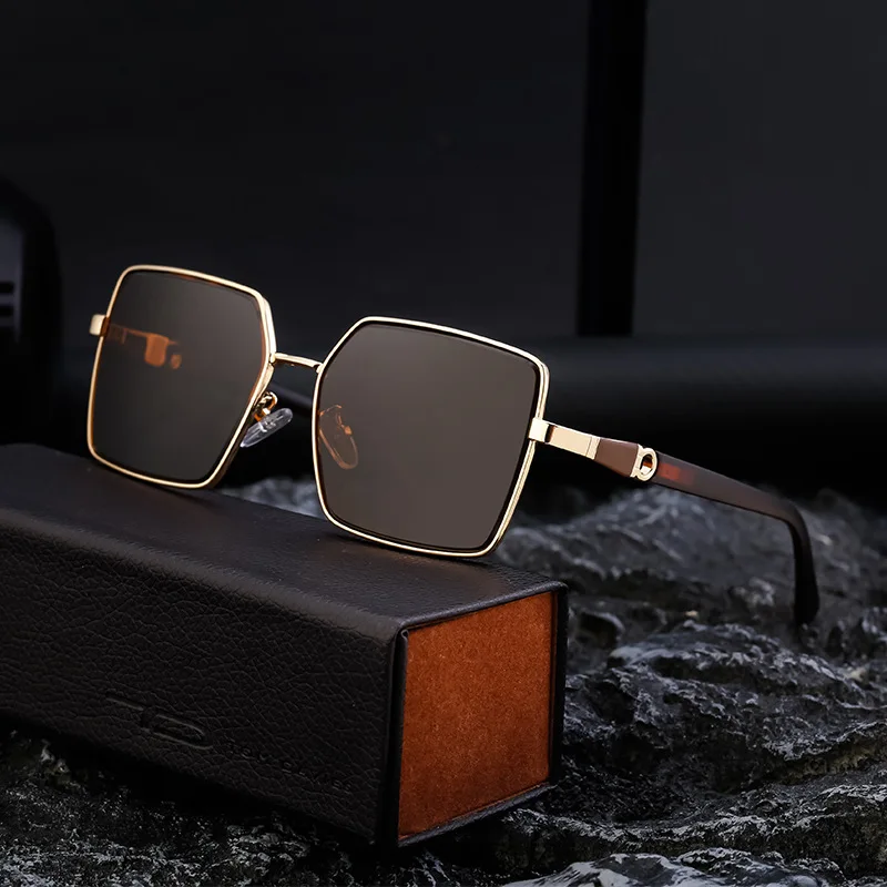 

por Lenses 2024 Woman None Oval Resin Eyewear B7205 Casual Sunglasses Items For Women Factory
