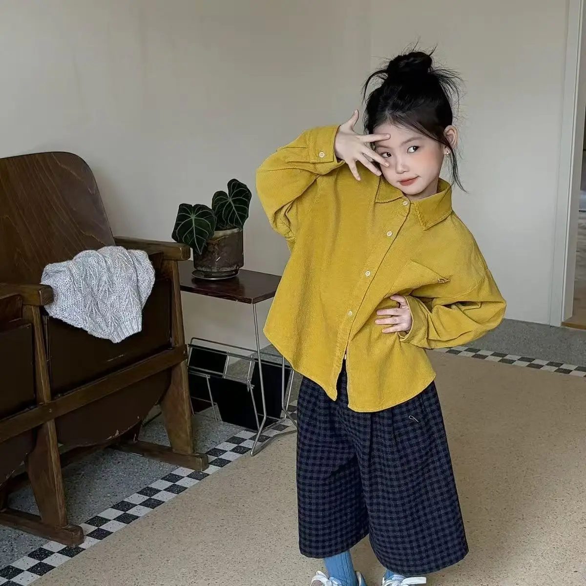 

Girls' Autumn And Winter Corduroy Shirt Set Yellow Long Sleeved Top Checkered Cropped Pants Woolen Pants Two-piece Set