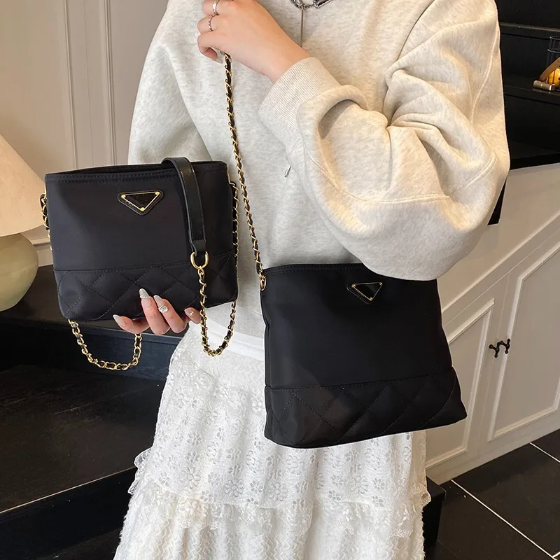 

2025 Black Quilted Bucket Bag, Chain Strap Shoulder Purse for Women, Versatile Crossbody Tote, Classic Day-to-Night Bag