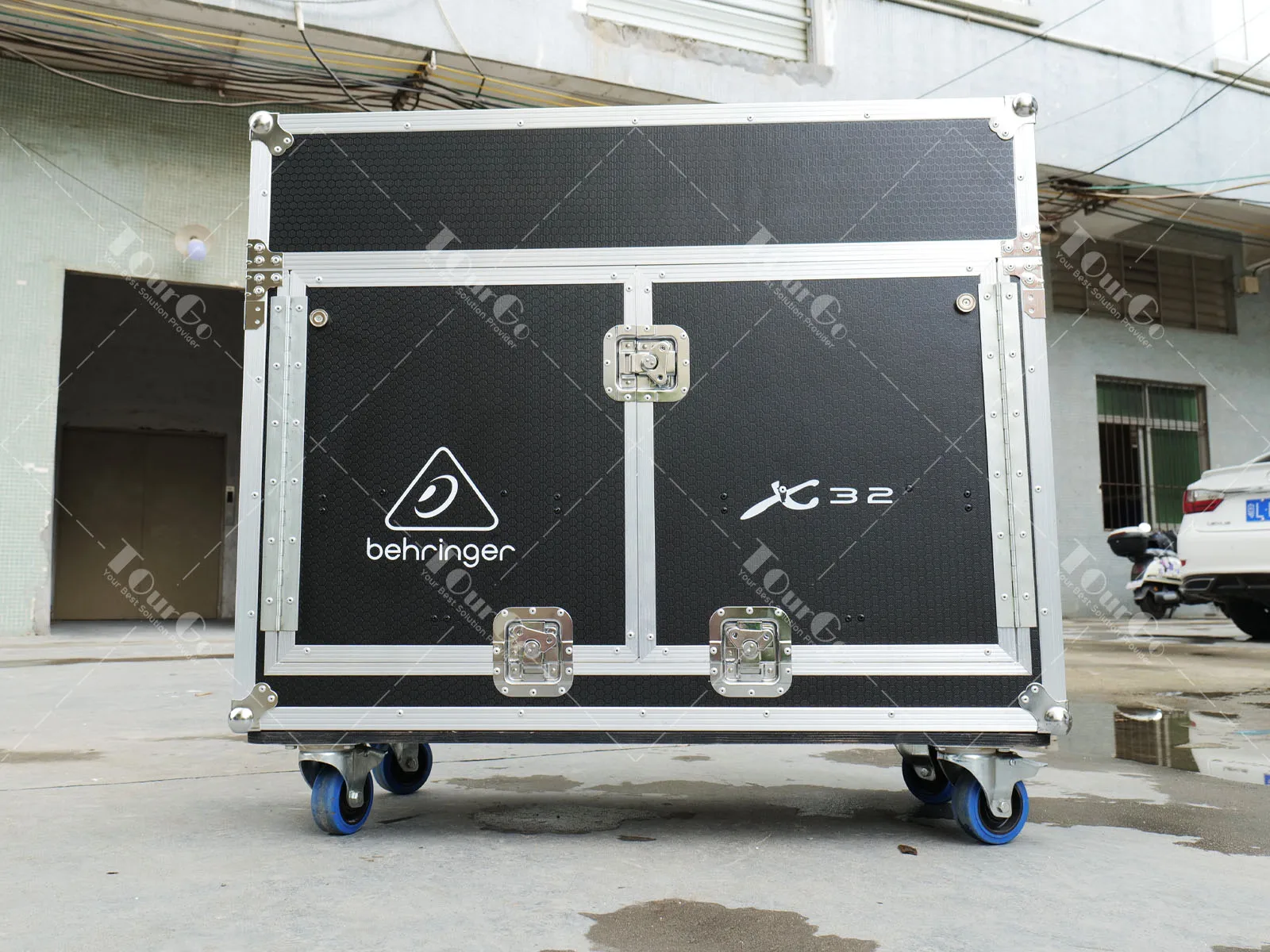 Customized DJ Mixer Console Flip Flight Case for Behringer X32