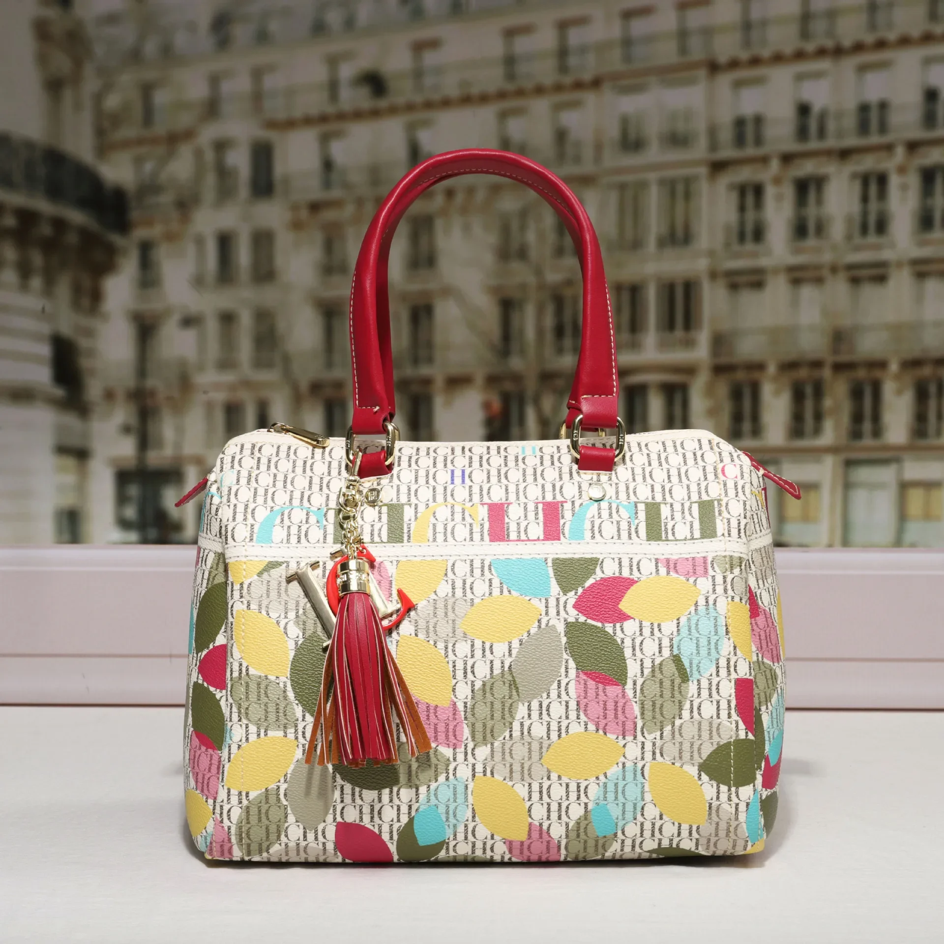 CH ​ Новинка 2023 года, женская сумка Boston с принтом, сумка-тоут в стиле подушки, многосторонний ремень на плечо для повседневного использования, шикарного и просторного использования ​