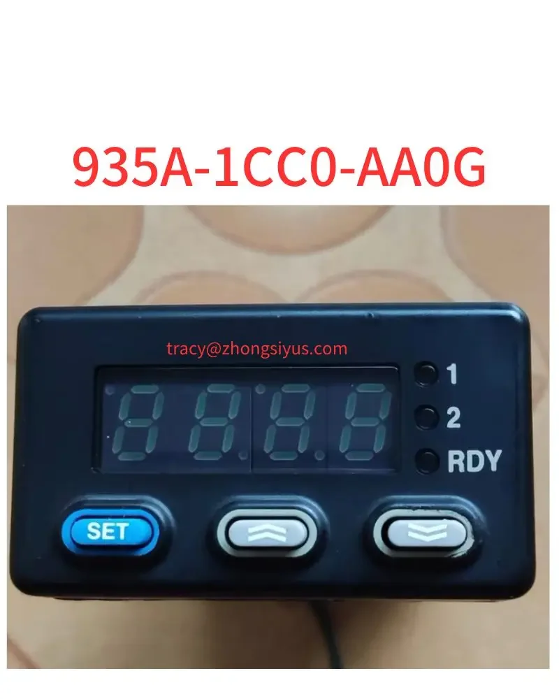Used temperature controller 935A-1CC0-AA0G