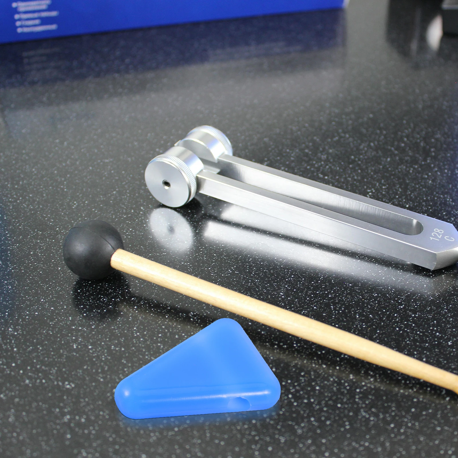 

2pcs Silicone Tuning Fork Holder Universal Base Secure Triangle Stand For Music Instruments Anti-Slip Portable Stabilizer Block