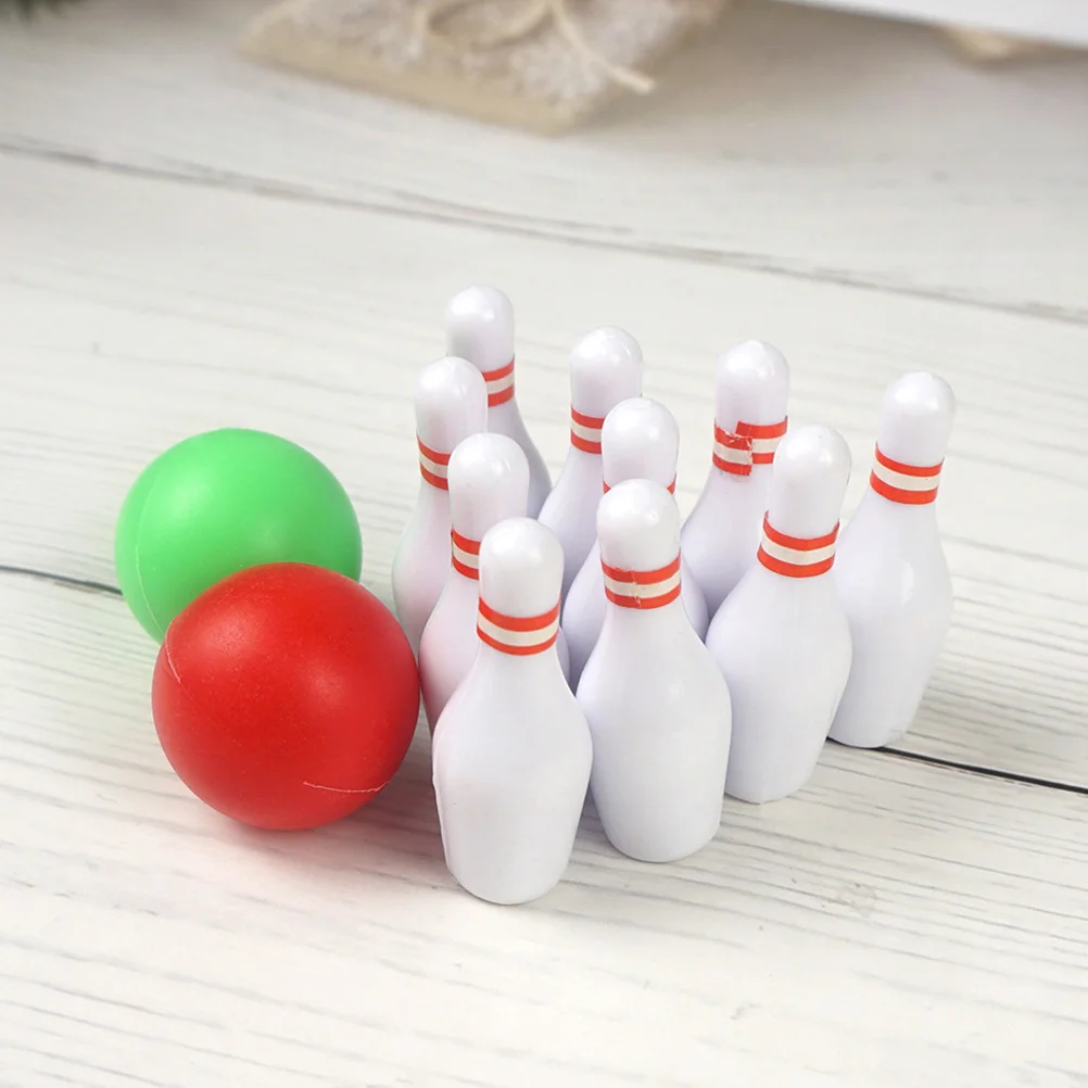 2 Set Bola Bowling Mini Model Plastik Dekoratif Mainan Olahraga Anak Adegan Desktop Buatan Tangan Gaya Eropa Daya Tahan