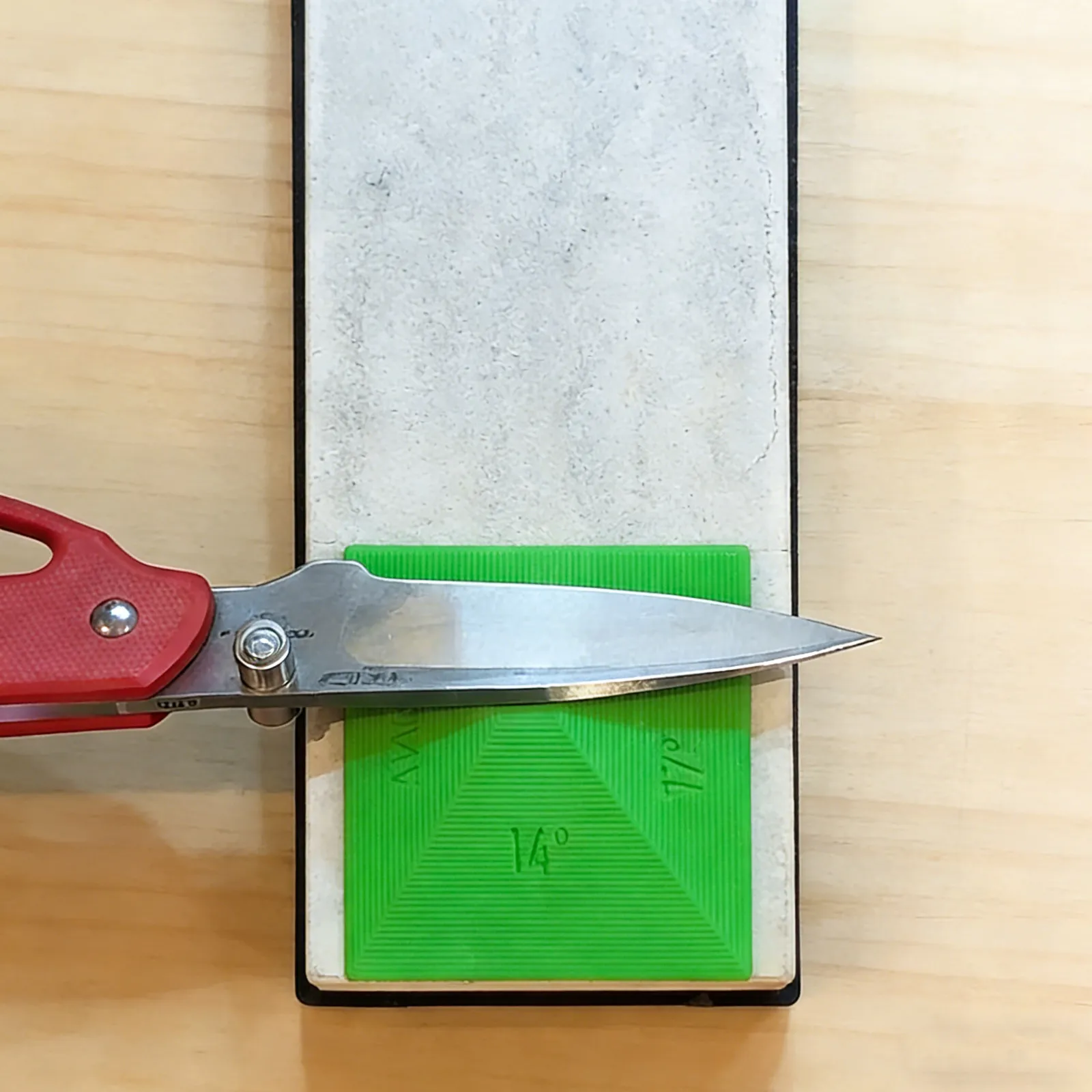 Universal Sharpening Guide Set for Knife Blades Right Left Handed Options Ergonomic Design for Secure Grip and Stability