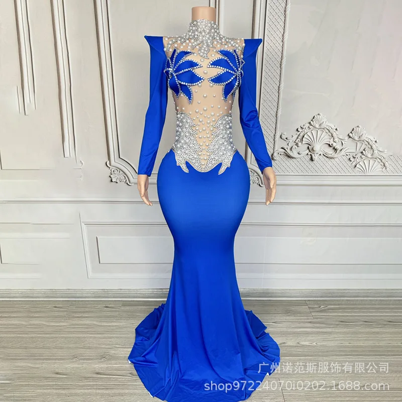 2026 الفاخرة الأحمر الكتف مزاجه ذيل السمكة تنورة الكبار نموذج المنصة الملابس العصرية المشاركة مأدبة الزفاف نخب الملابس