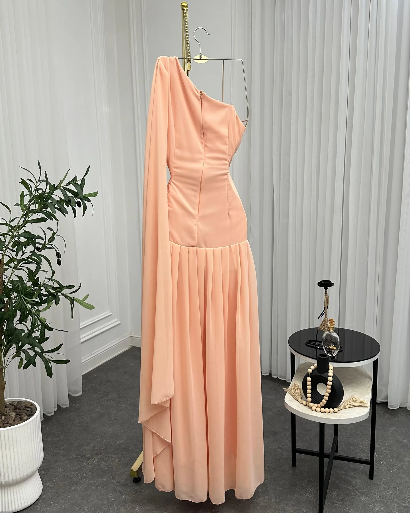 Customized Evening Dress Exquisite Chiffon One Shoulder Sleeveless Prom Gowns Simple Straight Beading Ruched Party Dresses