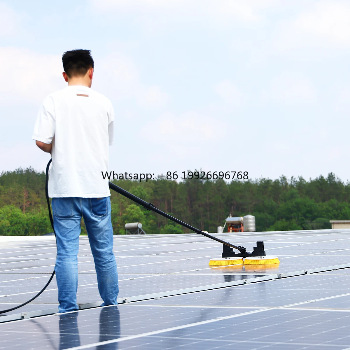 2025 new design solar washing brush power-saving solar panel cleaning kit water fed brush with extendable pole