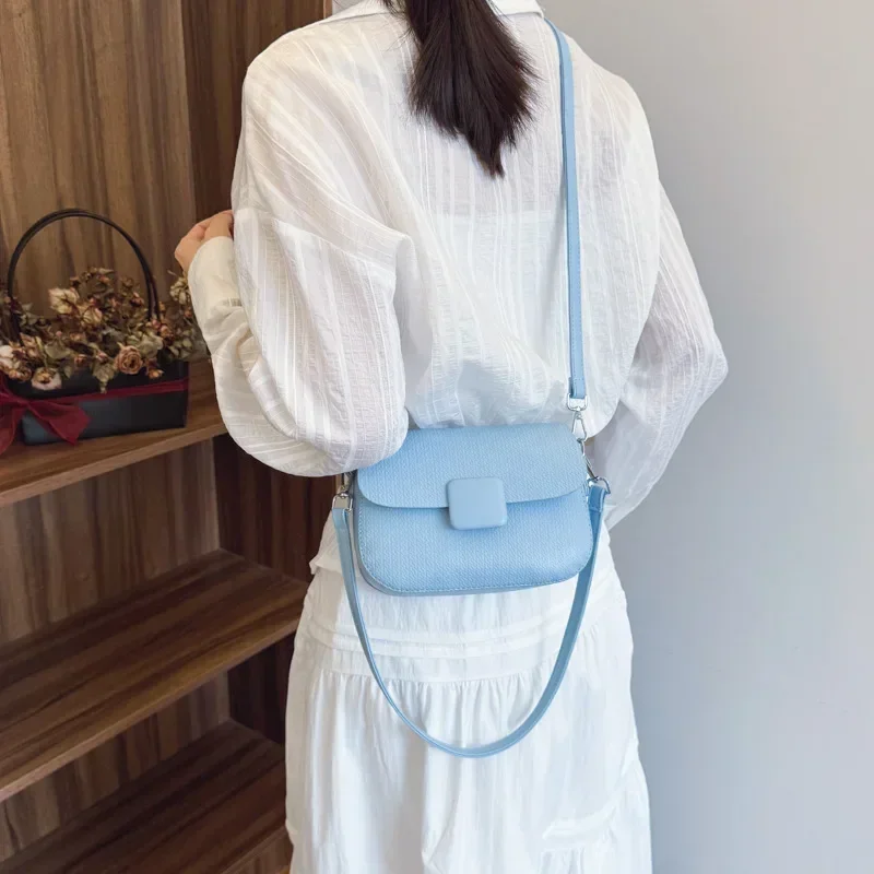 

2025 New Trendy Small Crossbody Bag Women Casual Grained Leather Shoulder Purse Fashion Versatile Bag Cute Stylish