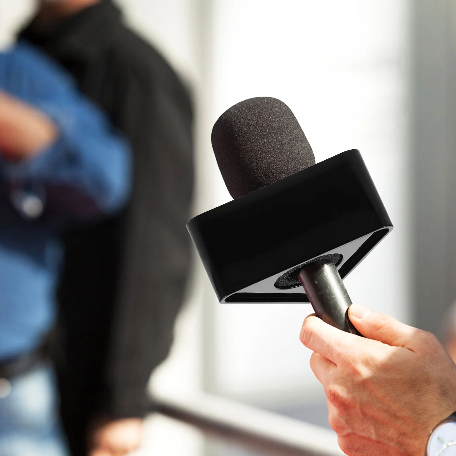 2 pièces Portable ABS moulage par Injection Triangle en forme d'interview micro Microphone Logo drapeau Station Logo (noir)