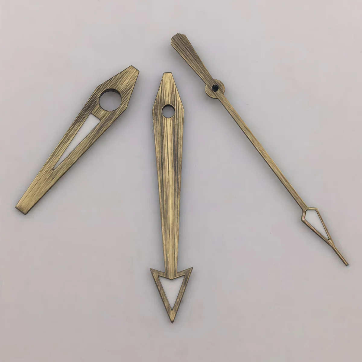 ponteiros-de-relogio-em-bronze-estilo-retro-acessorios-para-relogios-nh35-com-luminescencia-verde-compativeis-com-os-movimentos-nh34a-nh35a-eta2824-e-pt5000