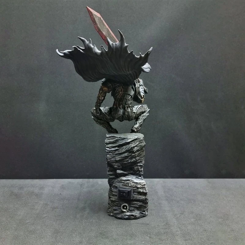 Crow Head Swordsman Resin Figurine Anime Collectible Gothic Home Table Display Office Desk For Collectors Spooky Halloween Gift