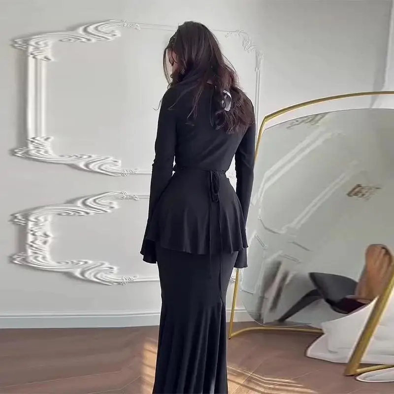 

Elegant Black Long Sleeve V-Neck Midi Dress Set Women's Fashion Autumn 2025 Waist-Cinched Skirt Outfit Stylish Three-Piece Set