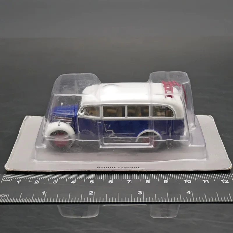 

IXO 1:72 IST Robur Garant East German Minibus Alloy Simulation Car Model Collection Display Toy Gifts Souvenirs