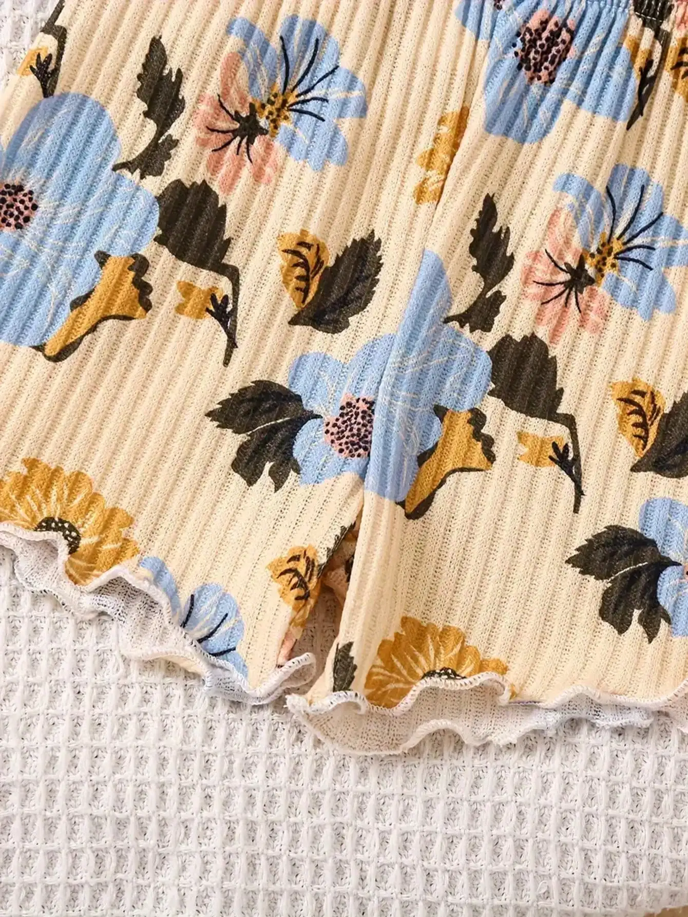 Süßes Sommer-Set für Mädchen: Kurzärmeliges Top und Shorts, Liebliches Alltags- und Reiseoutfit für Kinder – Detail 8
