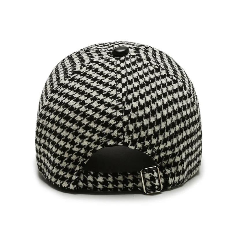 Autumn And Winter New Men\'s And Women\'s Fashion Black And White Check Baseball Cap Letter M Hat