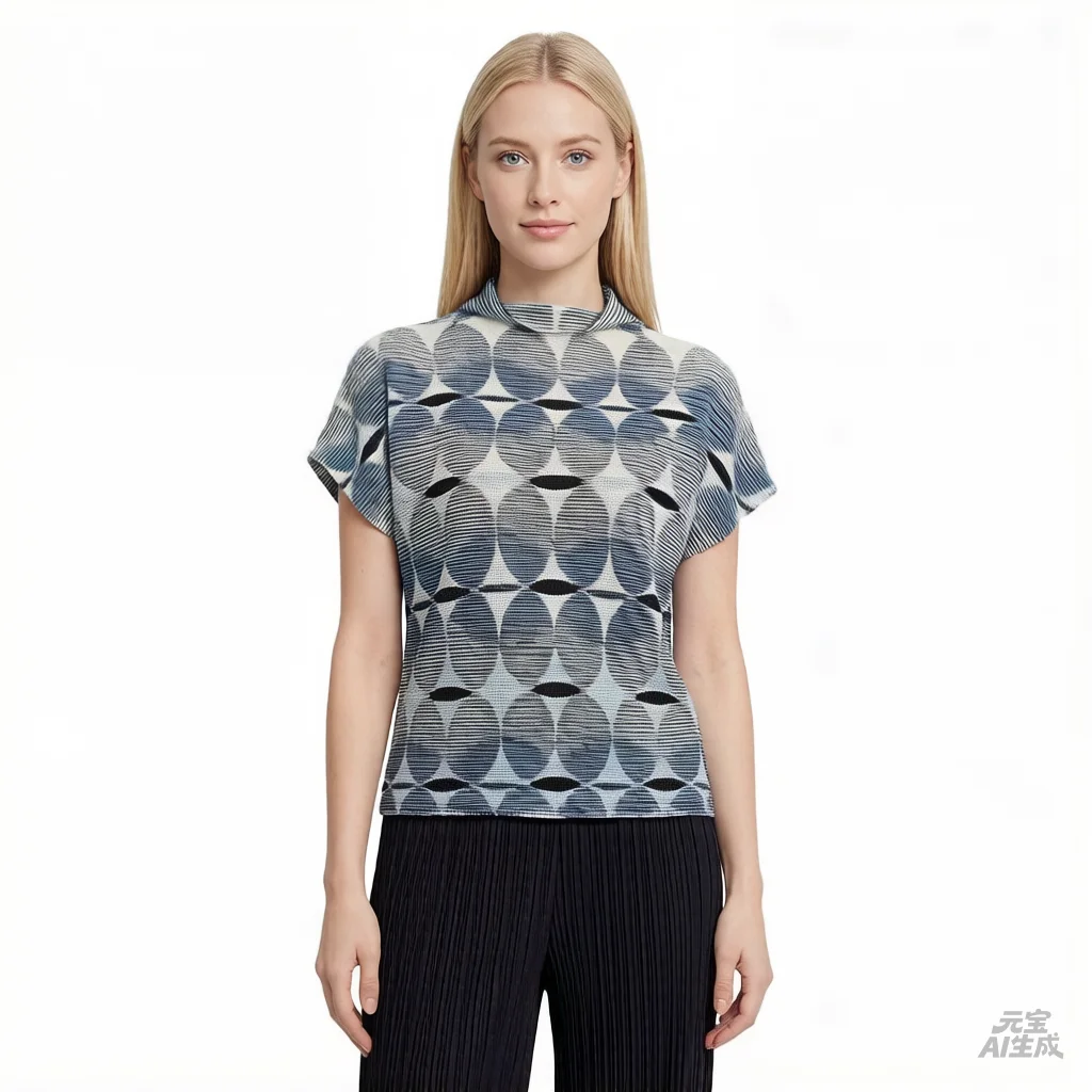 

Miyake Pleated Summer New Arrival Blue and White Geometric Print Pleated T-Shirt Women's Loose-Fit Commuter Fashion Pullover Top