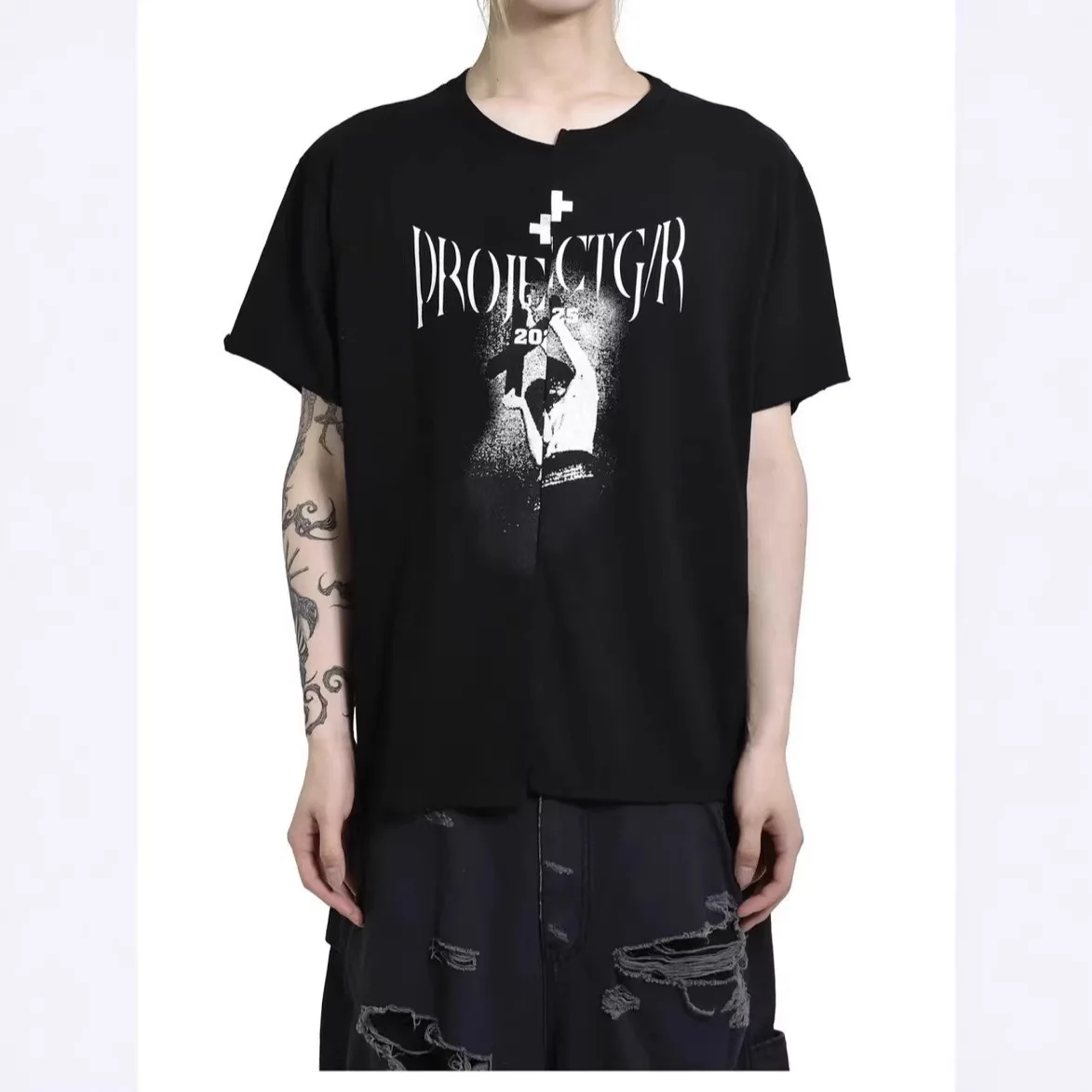 

Футболка Project G/R с высококачественным бесшовным дизайном, принтом в виде двуглавой птицы и надписью, круглым вырезом и короткими рукавами Grailz