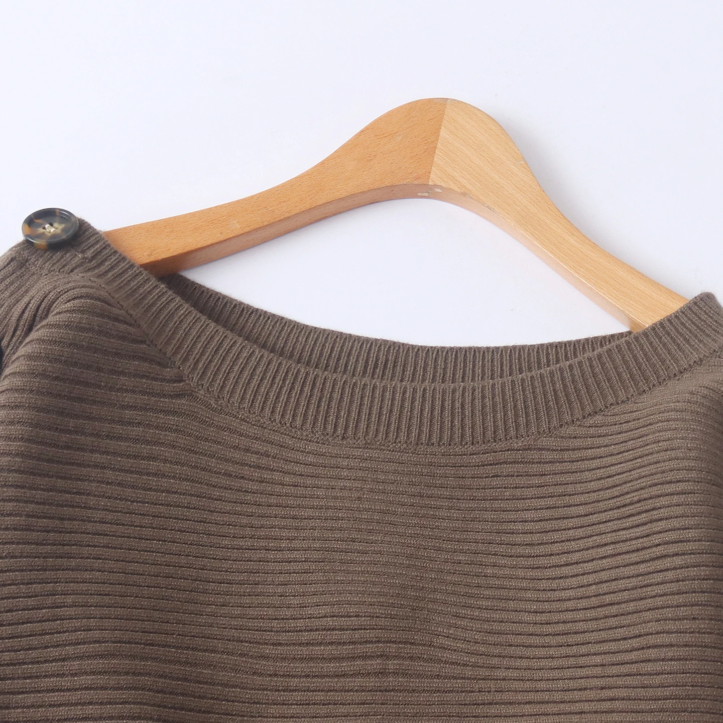 Modna zimowa damska dzianina, swobodny, długi rękaw, okrągły dekolt, zapinany na guziki, uniwersalny top typu nietoperz, prosty i elegancki design.