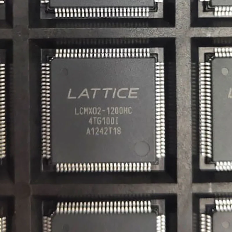 1Pc LCMXO2-1200HC-4TG100I TQFP100 FPGA - Field Programmable Gate Array 1280 LUTs 80 I/O 3.3V -4 SPD