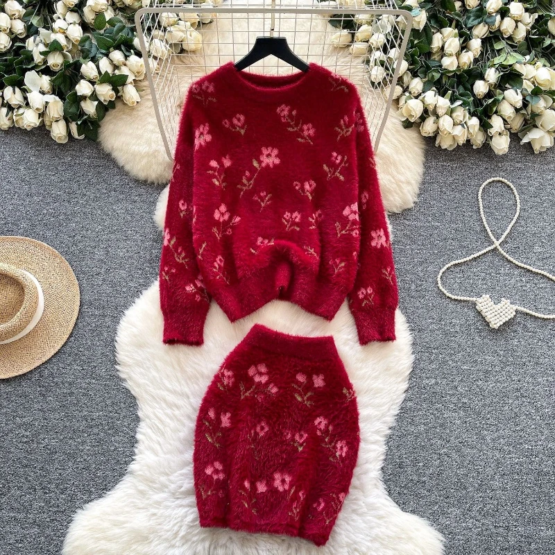 

Gentle and lazy style flower print plush two-piece set women's autumn new round neck high-end knitted sweater+slim short skirt