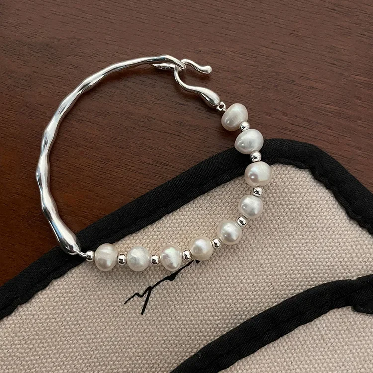 

Sterling silver semi-bangle pearl women girl female French retro simple senior sense ins irregular Baroque bracelet Hand string