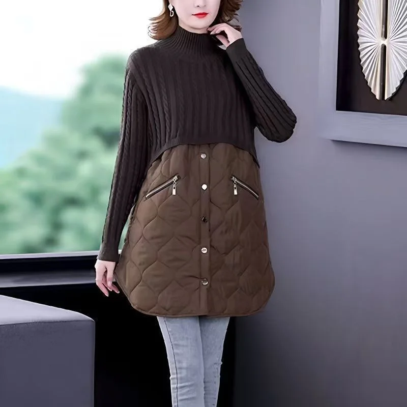 

Вязаный топ с эффектом двухслойности, свободного кроя, средней длины, модный, универсальный, с подкладкой, омолаживающий эффект.