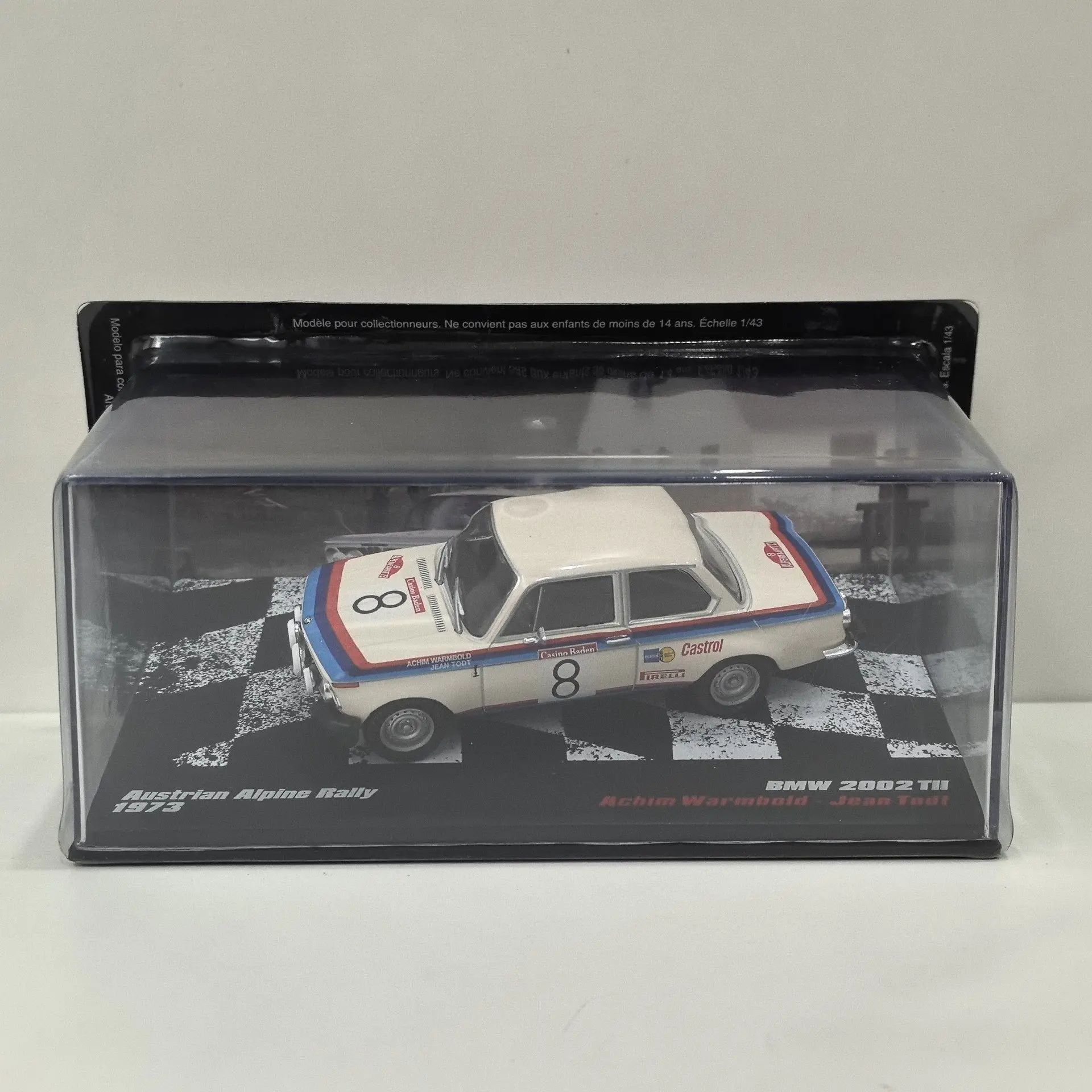 

Модель IXO 1/43 BMW 2002 TII из литого металла # Модель автомобиля из сплава 8 1973 года