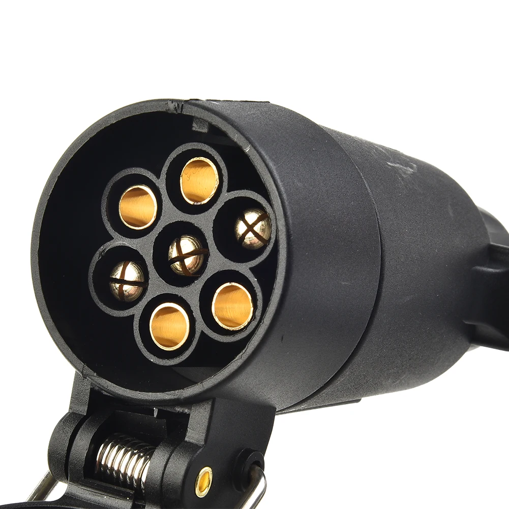 1pc Trailer Light Adapter Converts A Vehicle's 7-pin RV Blade Connector To A European Standard 7-pin Round-Plug Connector.