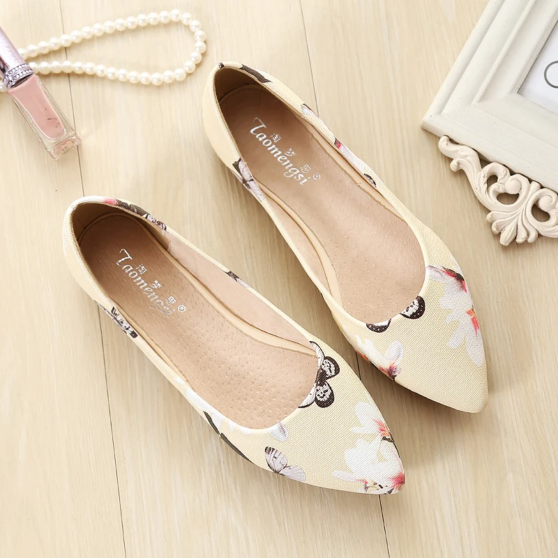 

Модные большие женские туфли, осень 2024, удобные и универсальные балетки на плоской подошве с острым носком, размер 33-46