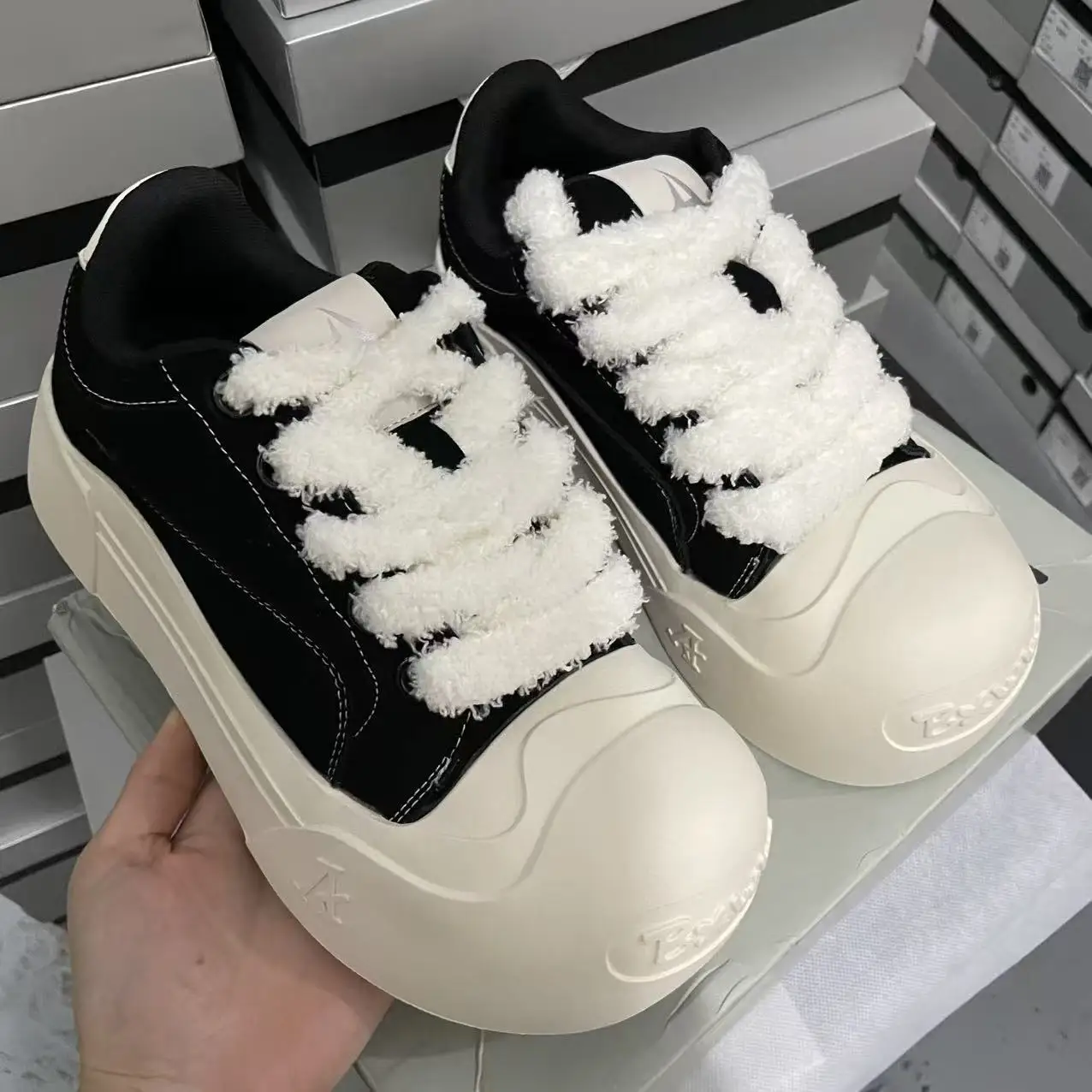 New casual thick soled raised China-Chic board shoes, low top, big head, ugly and cute, anti-skid bread shoes