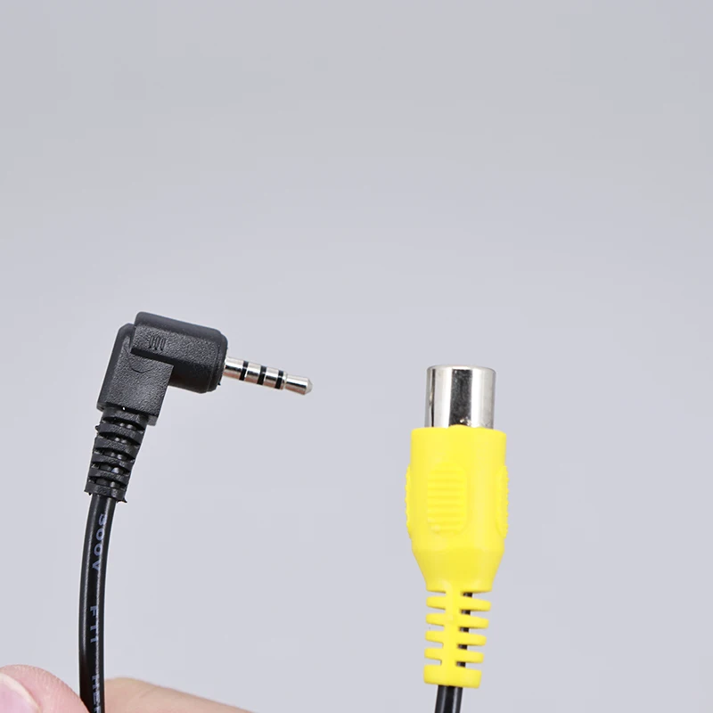 RCA female To 2.5mm 4pole stereo male AV Converter Cable Car Rear View Reverse Parking Camera Navigation Video Camera cord